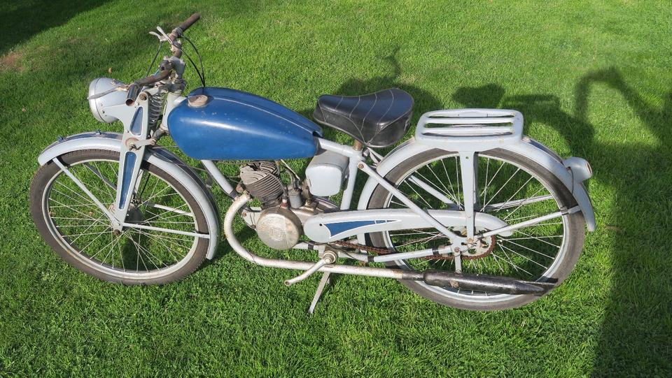 Victoria V 99 N Fix 100 ccm Motorrad Oldtimer Ausstellungsstück in Mechernich