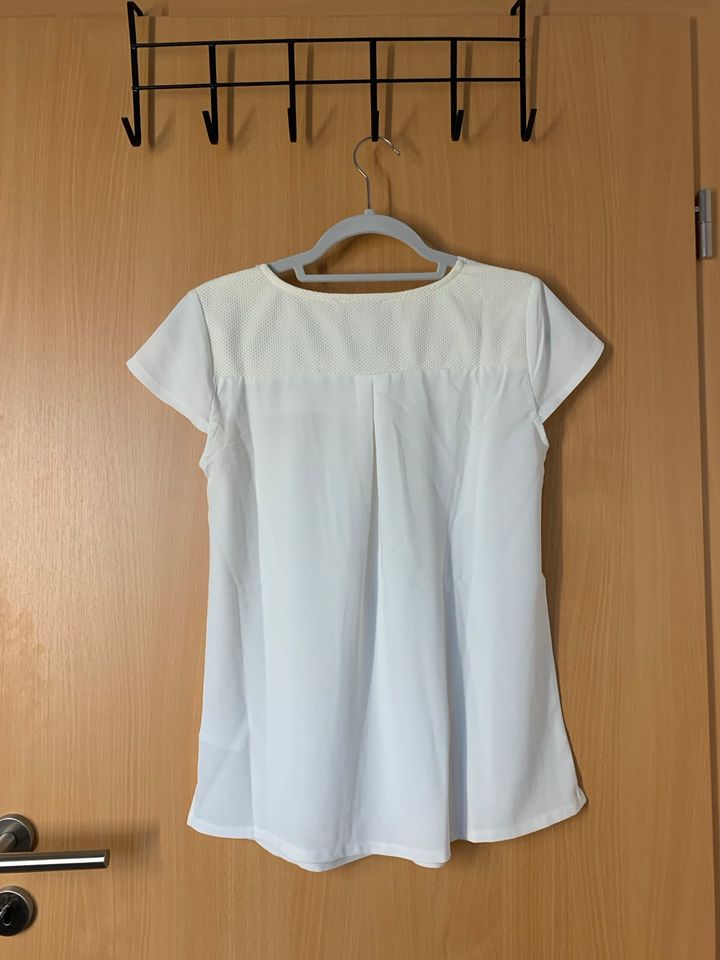 Damen weißes T-Shirt (neu, ungetragen, Gr. 34) in Stuttgart