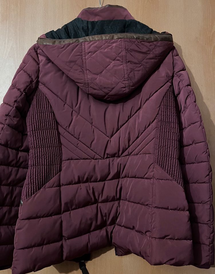Damen Winter Jacke Tom Tailor neu mit Etikett in Frankfurt am Main