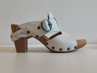 Gabor Leder Mules Pantoletten weiß 36 High Heels Absätze Nieten München - Maxvorstadt Vorschau