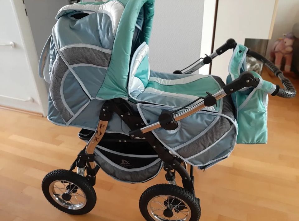 Kinderwagen/buggy türkis mit Zubehör in Wolfsburg