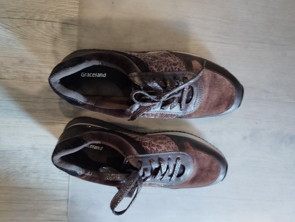 schicke neuwertige braune sneaker zum schnüren, NEUWERTIG in Medebach
