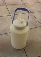 Ältere Milchkanne aus Kunststoff zu verschenken Nordrhein-Westfalen - Mönchengladbach Vorschau