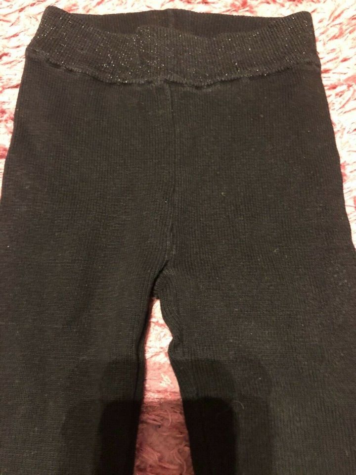 H&M hochwertige Strickleggins mit Glitzer-Akzenten (schwarz) in Wünschendorf