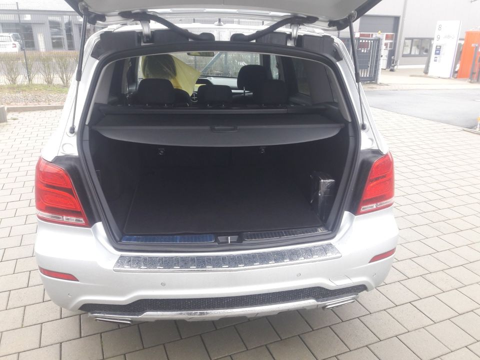 Mercedes GLK-220.AMG Line .Panoramadach. 4 Matik -Allrad.AHK. in Fulda