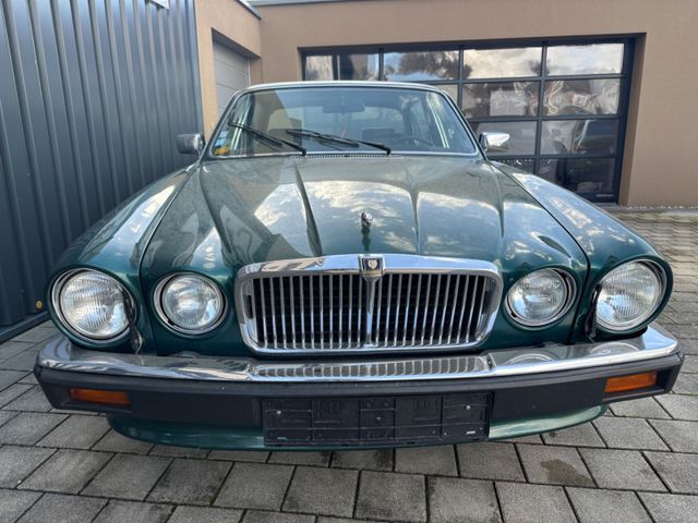 Jaguar XJ12 Serie III H. E. Vanden Plas * Scheunenfund* in Frickenhausen