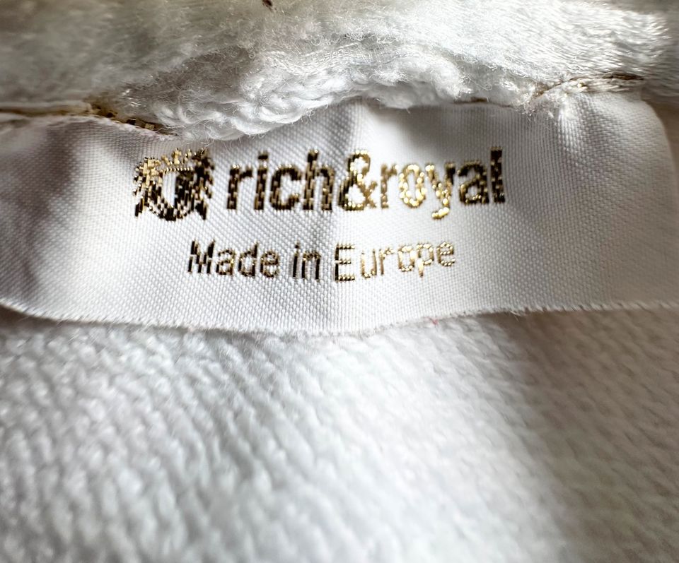 Rich & Royal Hoodie Damen Pullover weiß Gr. XS in Erding