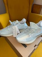 Yeezy Boost 350V2 „Cloud White“ Reflective // Gr. 44 2/3 Berlin - Pankow Vorschau