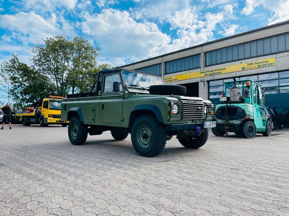 Land Rover Defender 110  H Kennzeichen in Bielefeld