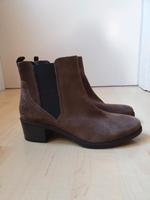 Bugatti Stiefelette Leder ( NEU) Gr.  38 taupe Sachsen-Anhalt - Stendal Vorschau