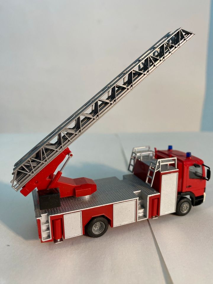 Feuerwehr Leiterwagen HO 1:87 in Hamburg