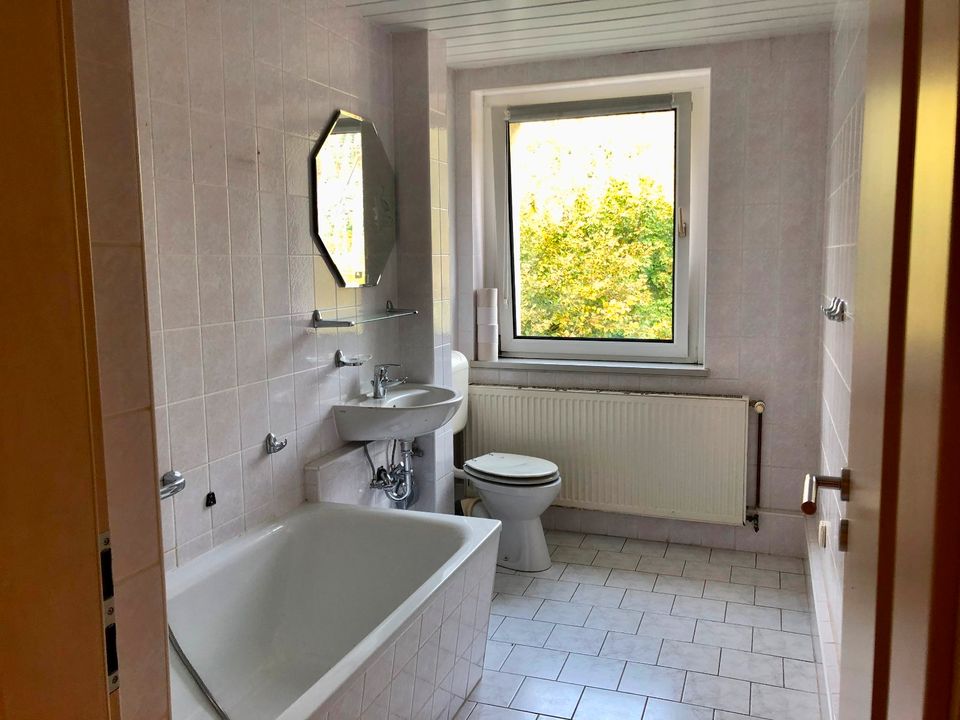 Blick zum Lilienstein + 2-Zimmer-ETW + 1.OG + leerstehend + perfekt für Eigennutzer oder zur Vermietung oder als Ferienwohnung + + + in Königstein / Sächsische Schweiz