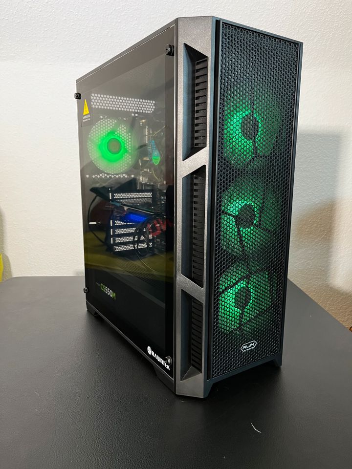 Gaming PC RGB - GTX 970 4GB - 8GB RAM - i5 4690k - Neues Gehäuse in Hamburg