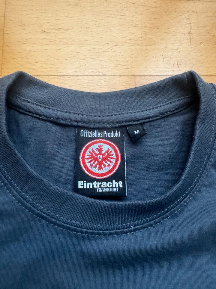 Eintracht Frankfurt T Shirt - Größe M - ungetragen in Frankfurt am Main