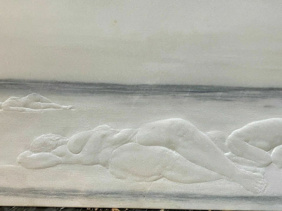 MARMOR RELIEF AKT LIEGENDE FRAUEN AM STRAND 63x31cm Peter NIEDERTSCHEIDER (1972) - Versand kostenlos - Wir sind für Sie da lokal in 86830 Schwabmünchen oder online ARTHOME24 in Schwabmünchen