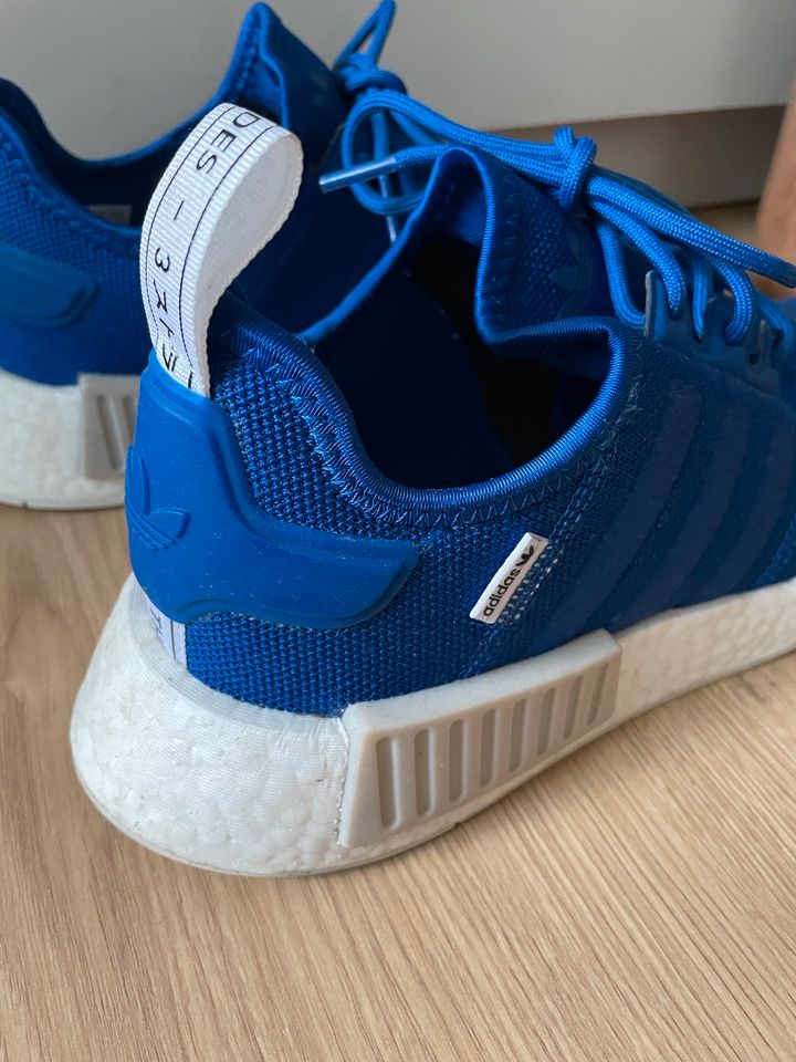 Adidas NMD R1 blau Gr. 41ü in München