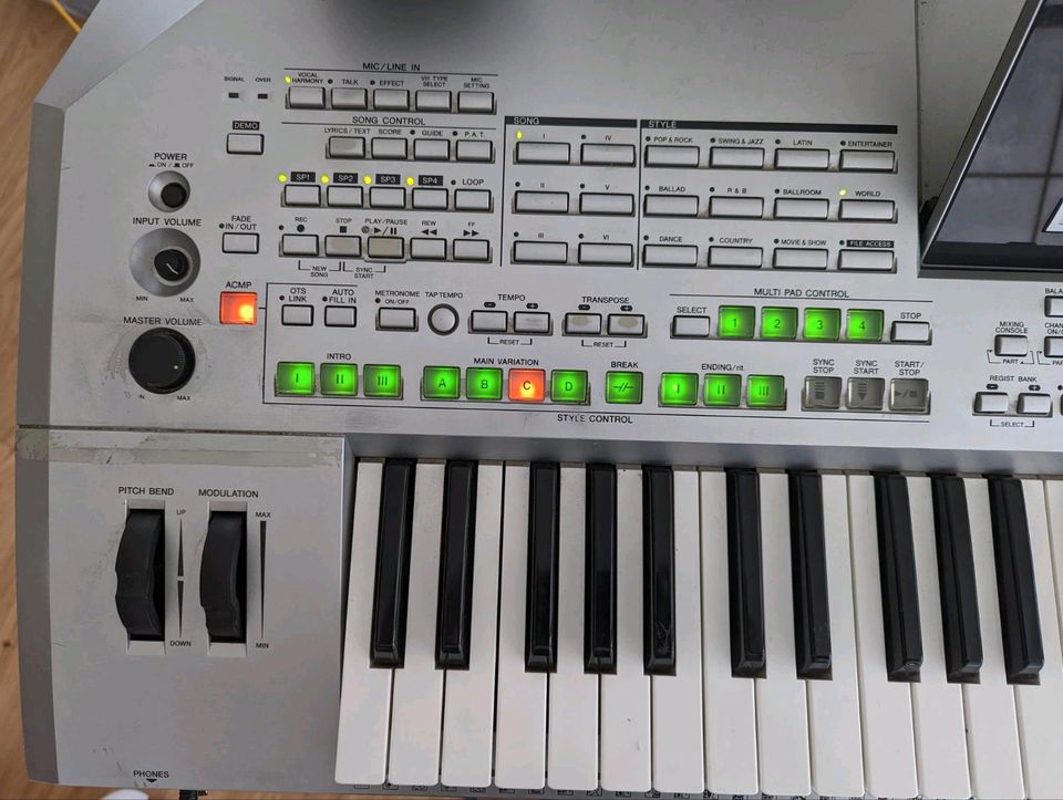 Yamaha Tyros 2 in Albstadt