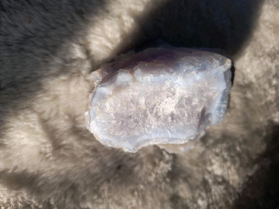 Calchedon blau Rohstück Handstück Heilstein Minerali Halschakra in Regensburg