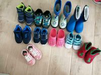 Kinderschuhe Sneaker Gummistiefel stiefel Hausschuh Gr. 22 Berlin - Neukölln Vorschau