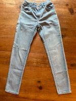 Levi’s Jeans 710 Gr. 140 hellblau Niedersachsen - Jever Vorschau