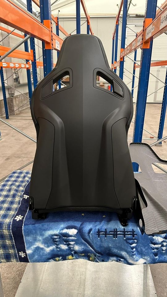 Recaro Sportster CS Echt Carbon Rückenschalen Set *Neuware* in Lage