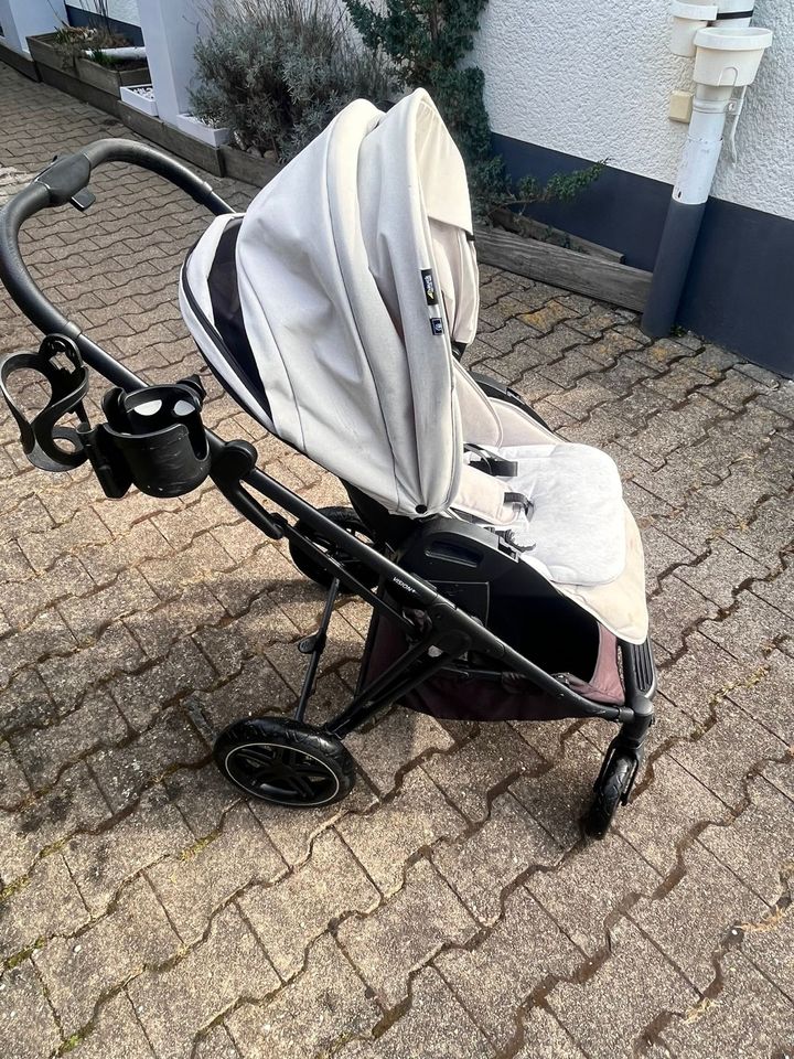 Hauck Kinderwagen 2 in 1 Baby Wanne und Sportsitz super Zustand in Jettingen