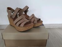 Beige High Heels wie neu 36 von Clarks Baden-Württemberg - Wehingen Vorschau