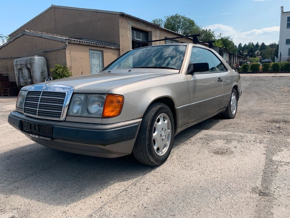 Mercedes Benz W124 Coupé in Dresden