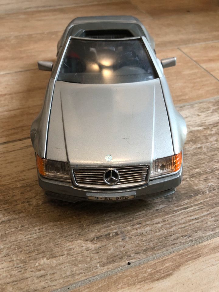 Mercedes 500 SL Modellauto Maisto in Trusetal