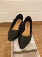 Tolle Schuhe schwarz echtes Leder schwarz Gr 37 Niedersachsen - Rinteln Vorschau