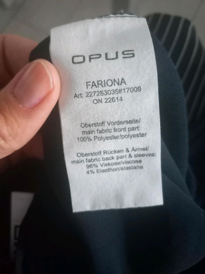 Opus Bluse blau 38 fariona in Gießen