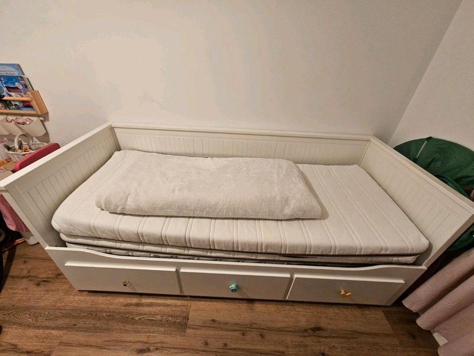 Ikea Hemnes Bett in München
