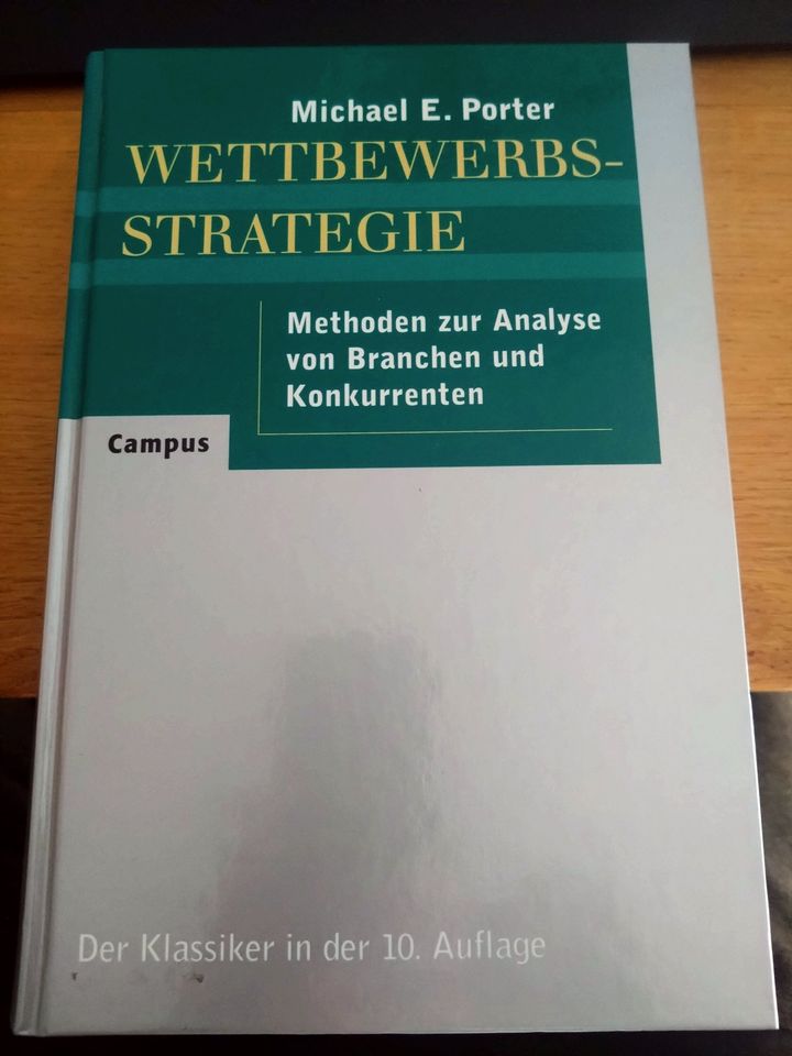 2 Fachbücher: Competitive Intelligence und Wettbewerbsstrategie in Holzgerlingen