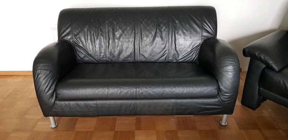 2 Sitzer Ledersofa Leder Couch schwarz gebraucht im guten Zustand in Reutlingen