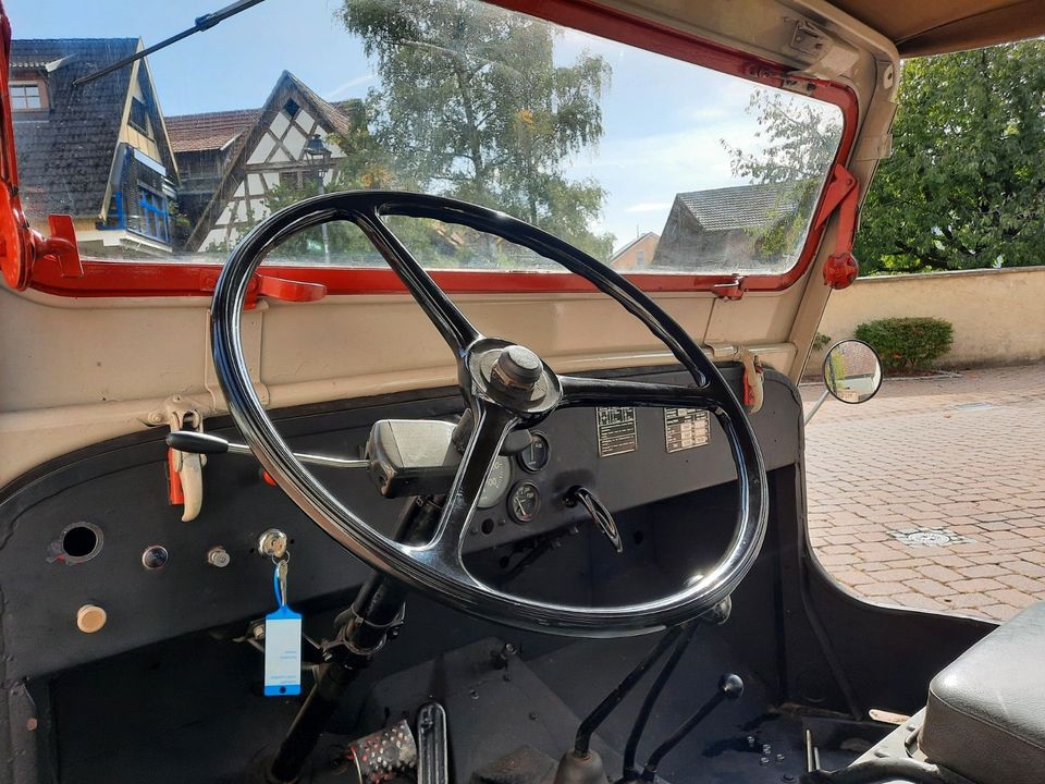 Jeep Willys/ H-Zulassung/Schweizer Fahrzeug in Emmendingen