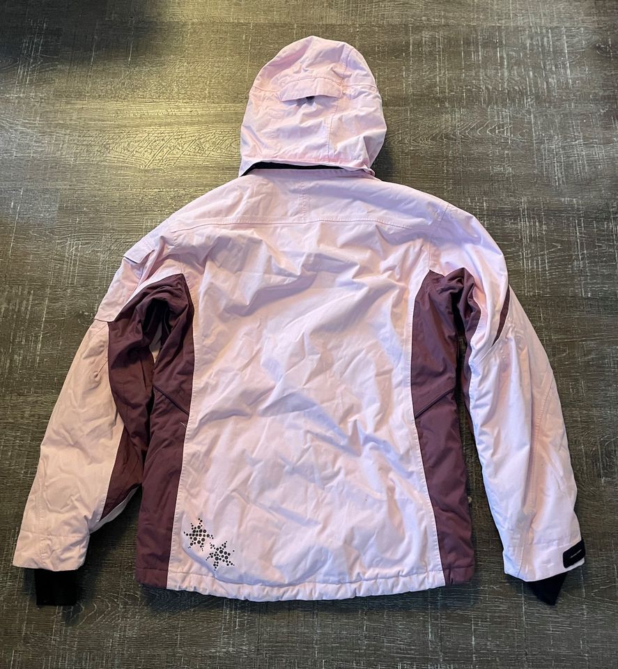 Schicke Skijacke / Snowboardjacke in rosa in Krefeld