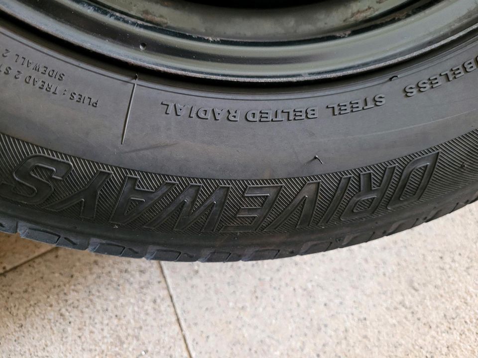 Sommerreifen auf Stahlfelgen zu verkaufen in Grabfeld