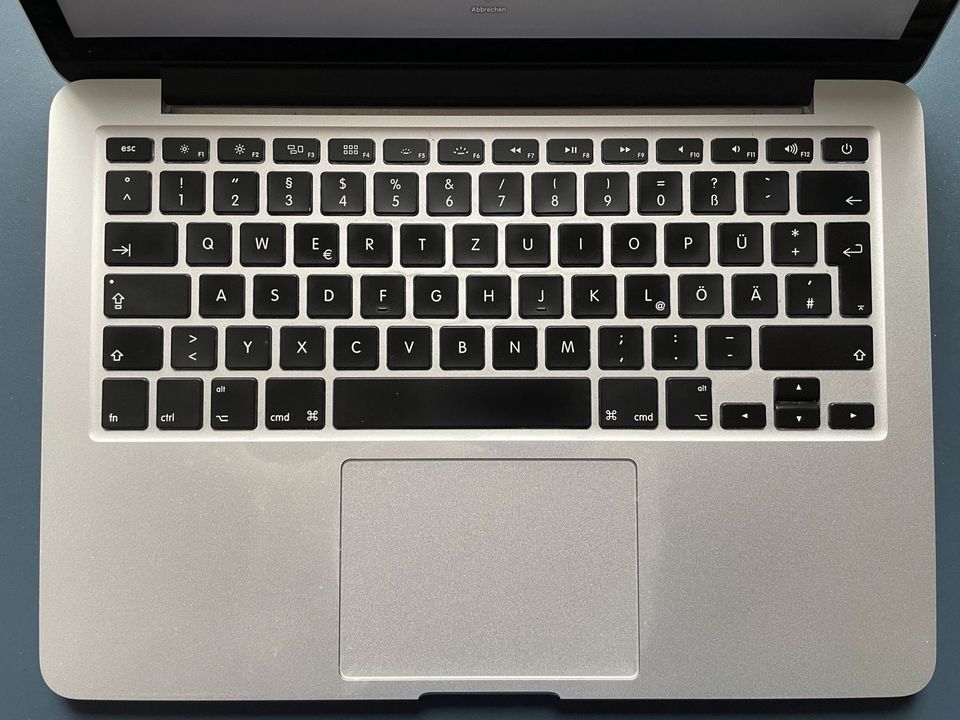 MacBook Pro i5 8GB RAM 13,3" 256GB Retina Modell Anfang 2015 in Siegen