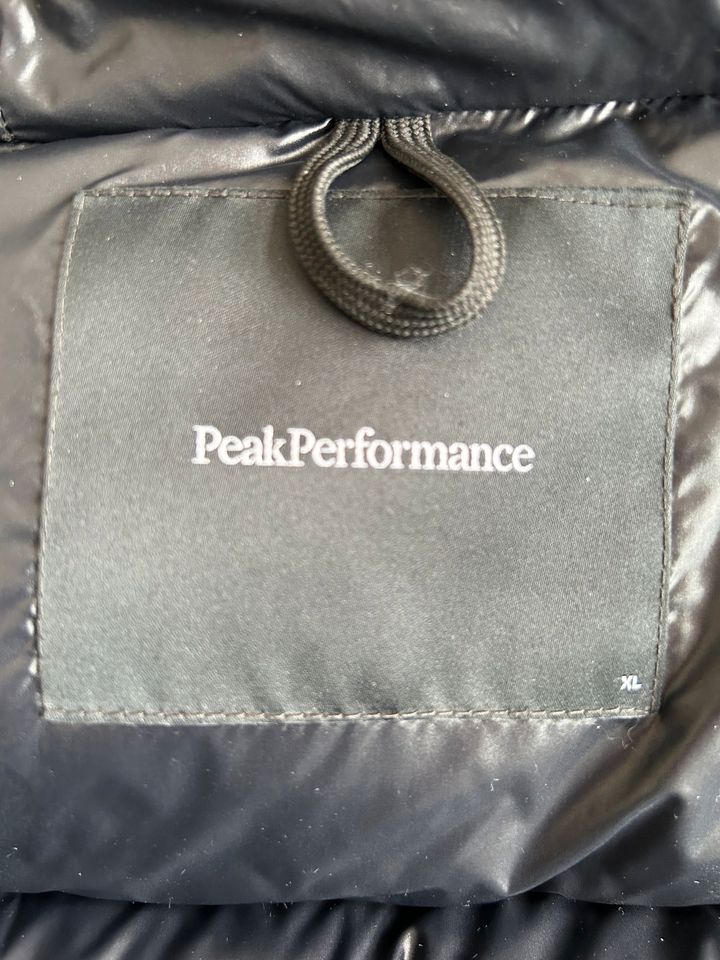 Peak Performance Daunenjacke Herren XL wie neu in Konstanz