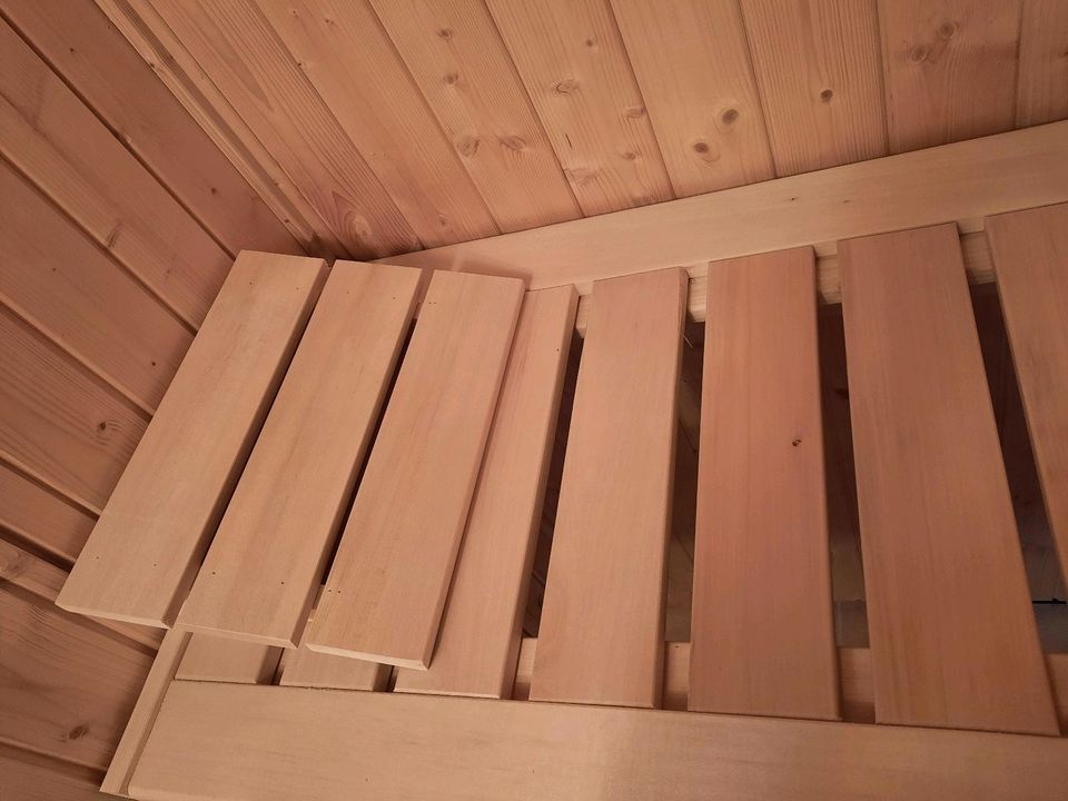 Sauna, SaunaWelt Weka, Ecksauna, Massivholz, 3 Pers, sehr guter in Potsdam