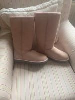 UGGS Leder rosa hoch Gr. 39 neu Duisburg - Duisburg-Mitte Vorschau