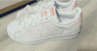 Adidas Sneaker. Thüringen - Meiningen Vorschau