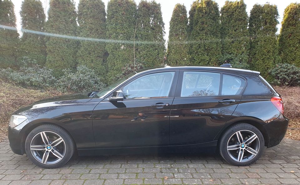 TOP BMW114i,Neues Modell F20,PDC,17" M-Sport,Tüv/Service neu in Isernhagen