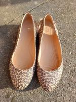 Crocs Ballerinas animal print in Gr. W6 Gr. 36/37 Schleswig-Holstein - Itzehoe Vorschau