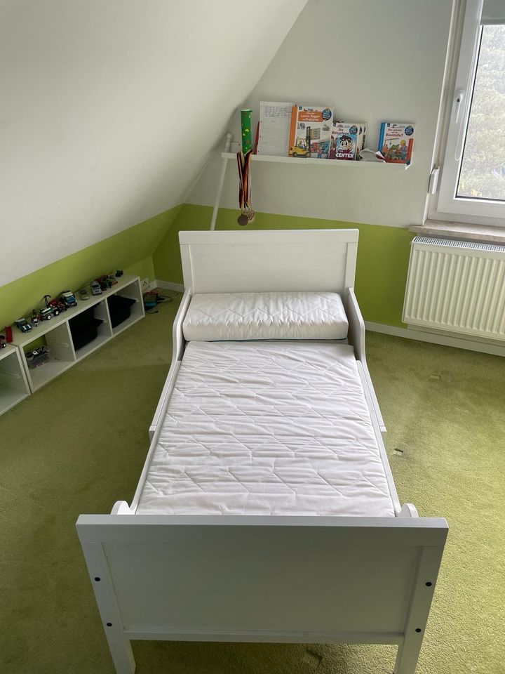 IKEA Bett Sundvik mit Matratze Vimsig in Dresden