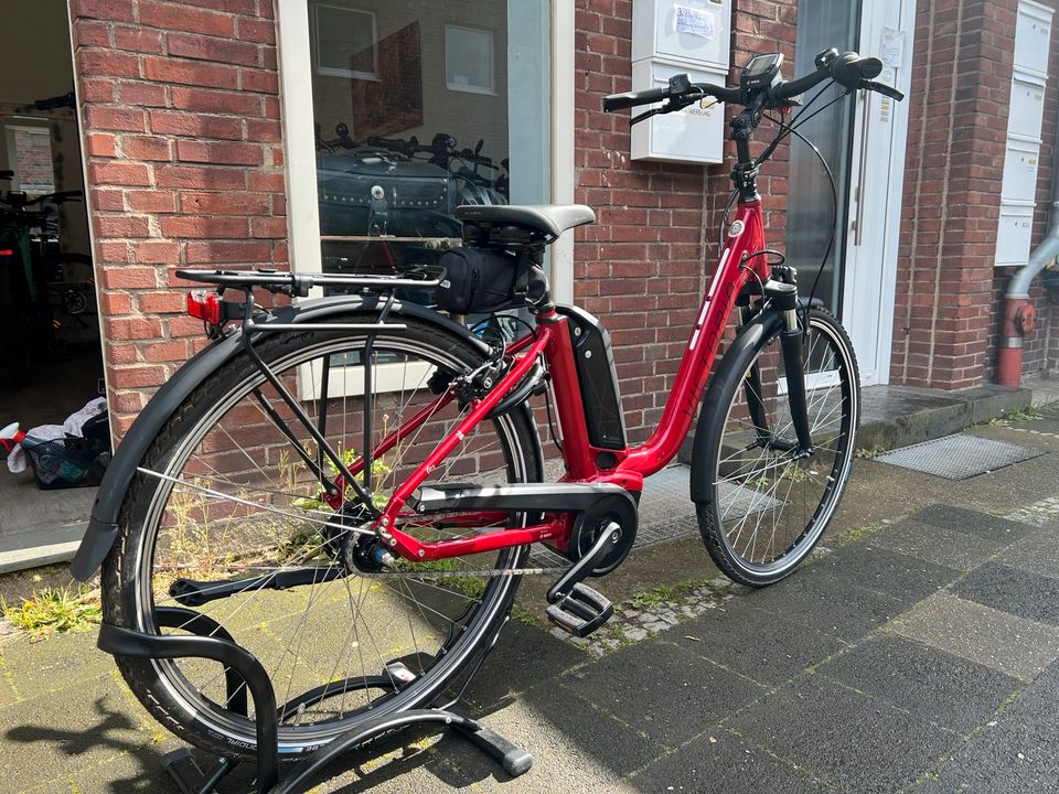 Victoria e Trekking 7.6 (2022) Vorführrad-500 Wh-Rh 51 cm e-bike in Neuss