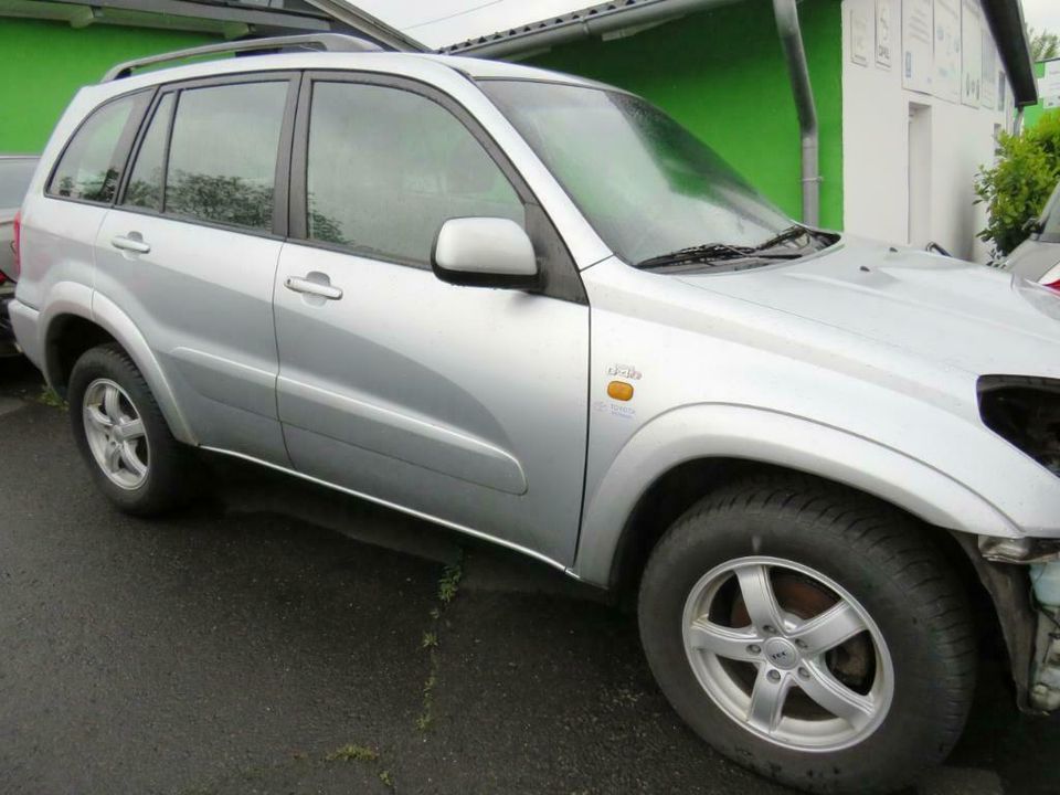 Toyota RAV 4 Motorhaube silber 1D4 Scheinwerfer in Andernach