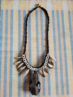 Halskette eines Schamanen, reich dekoriert, Sepik Papua Neuguinea Niedersachsen - Wedemark Vorschau