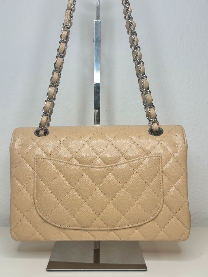 Chanel Timeless Classic double flap beige clair caviar shw Tasche in München