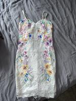 Weißes Kleid buntes Blumenmuster Gr.36/38 Saarland - Spiesen-Elversberg Vorschau
